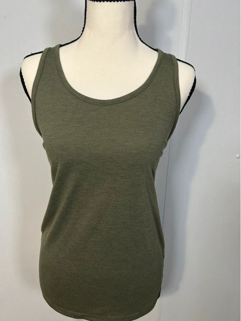 Nike Dri-FIT Olive Green Racerback Tank Top Women’s Small